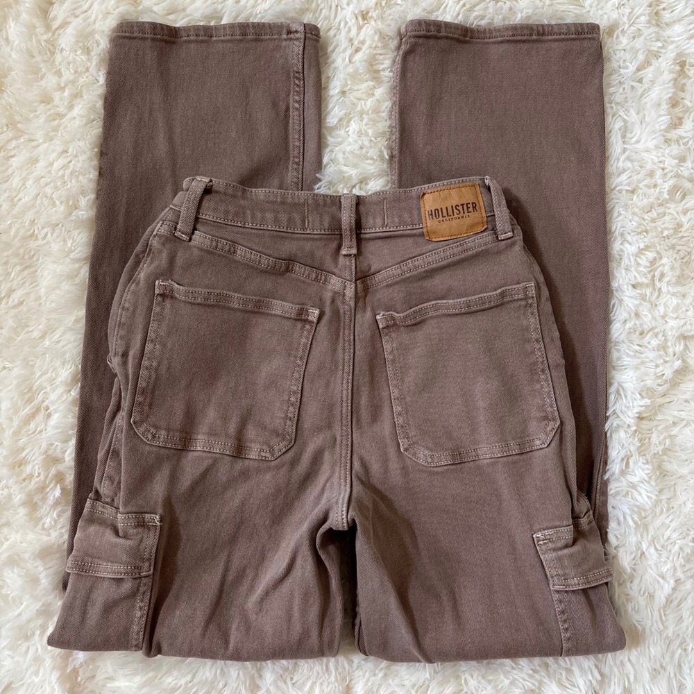 Hollister Ultra High-Rise Dad Jean Brown Cargo Straight Leg Pants W26R 2R